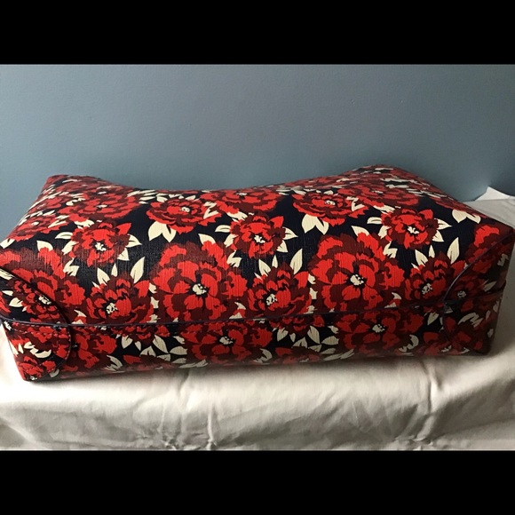 Tommy Hilfiger Reversible Tote Navy / Floral - Picture 4 of 8